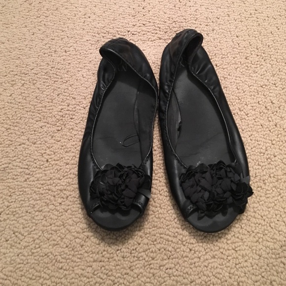 Black open toe flats