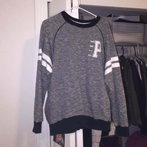 ***SOLD*** VS Crewneck - Picture 1 of 3