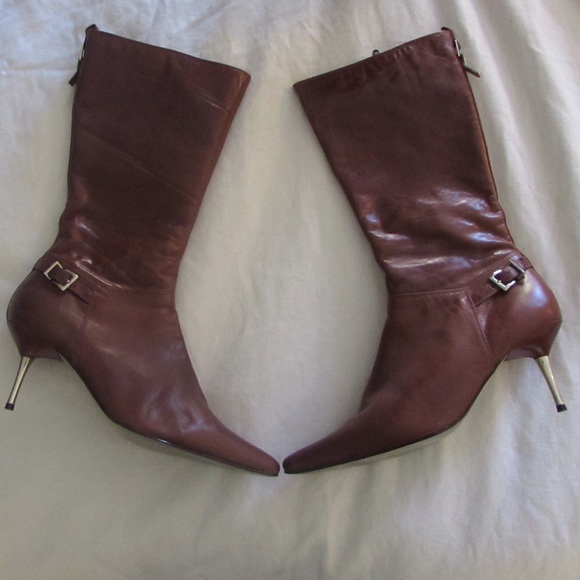 Type Z gold healed boots!💋❤️