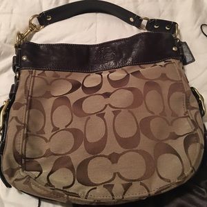 Authentic Coach Zoe handbag like new!