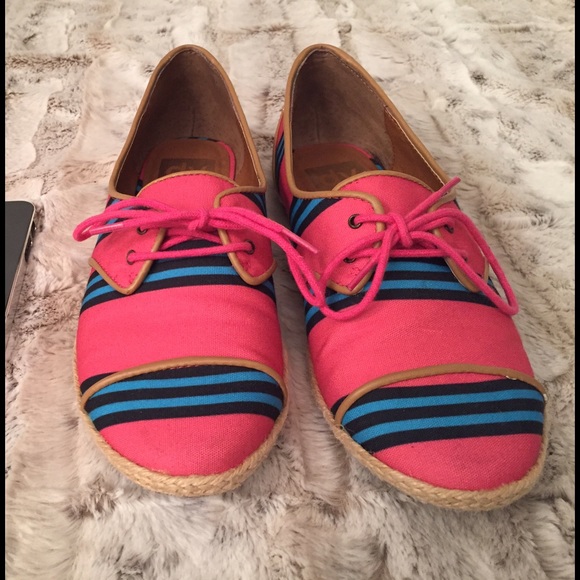 Dolce Vita tie up Oxfords