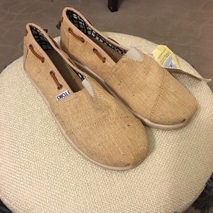 TOMS Natural Burlap Bimini Youth 6