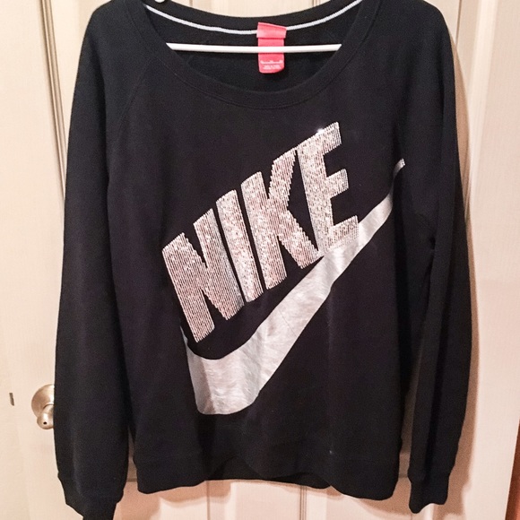 New without tags Nike pullover with Sequins