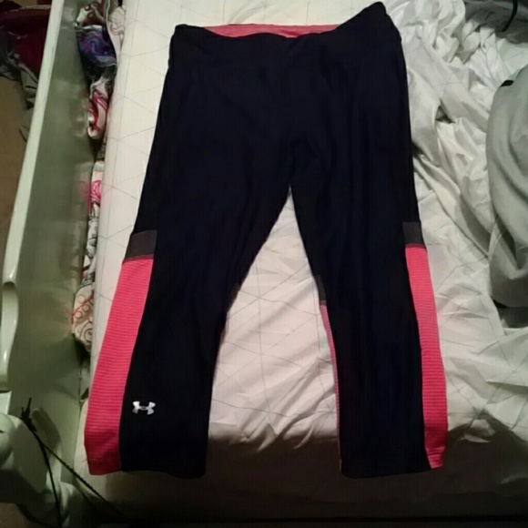 Under Armour capri compressions!
