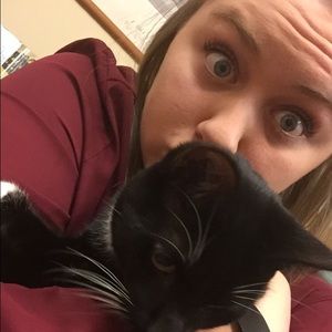 Meet your Posher, Laura