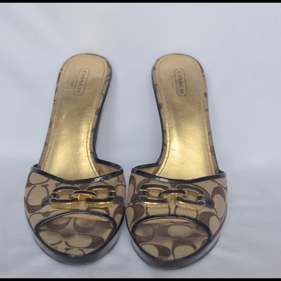 Coach Justeen Heels - Picture 2 of 4