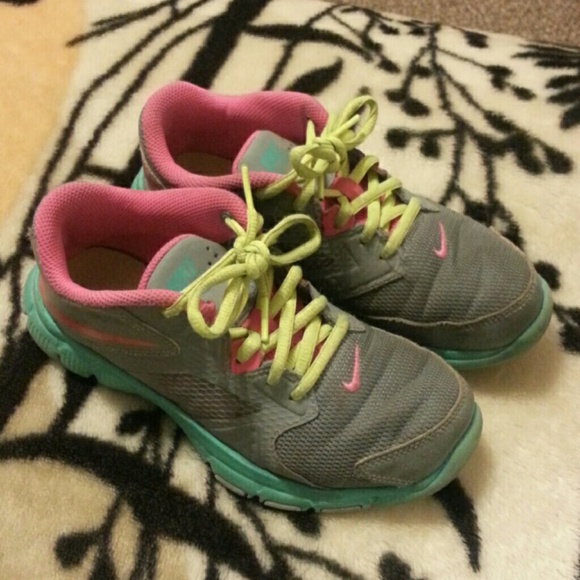 Nike Youth GirL Shoes .. negotiable price