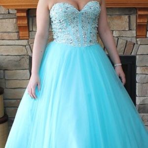Prom dress