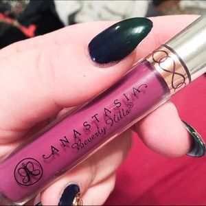 Anastasia Beverly Hills liquid lipstick in Vintage