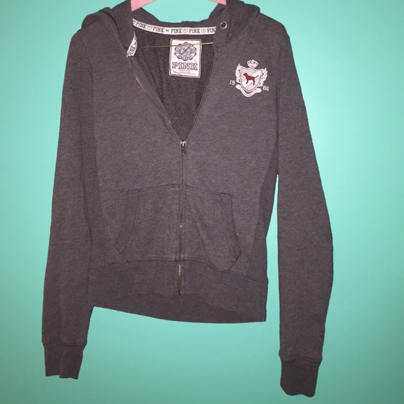 Gray hooded zip up sweatshirt from pink💟💟