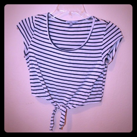 Charlotte Russe Tops - Charlotte Russe black and white striped crop top M Charlotte Russe Tops - Charlotte Russe black and white striped crop top M