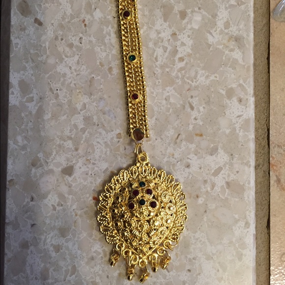 Headpiece/ head chain