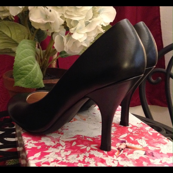 Chinese Laundry "New Love Pump" black 8.5 m / b