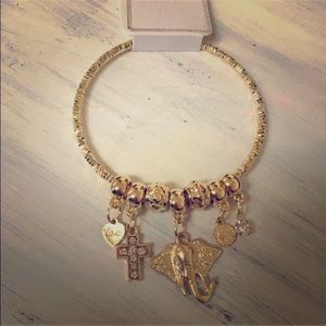 Elephant charm bracelet