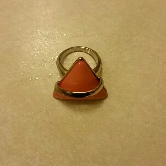 Peach triangle ring - Picture 2 of 2