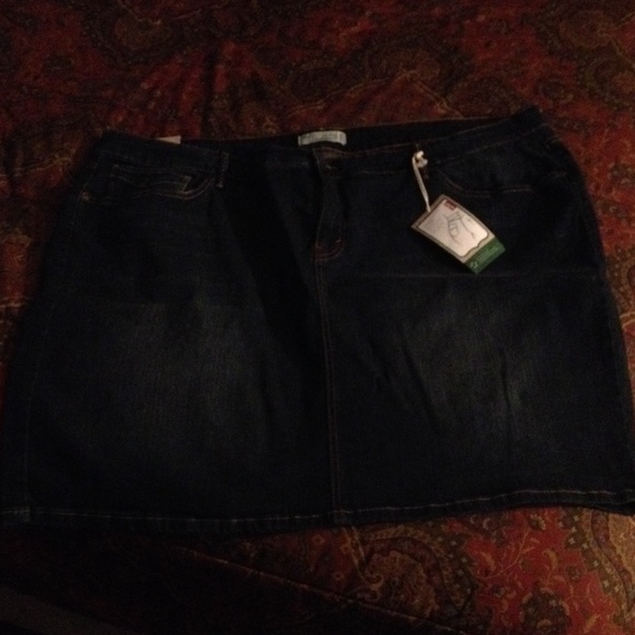 Levi's jean skirt