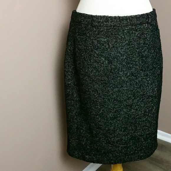 Black Tweed Skirt - Picture 2 of 4