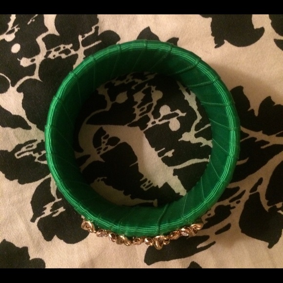 NWOT Green Fabric Bangle w Gold & Crystal Details - Picture 4 of 4
