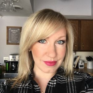 Meet your Posher, Leslie