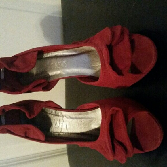 Shoes - Picture 2 of 4