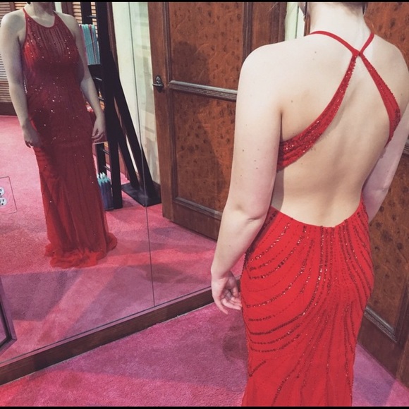 Sean Collection Prom Dress - Picture 4 of 4