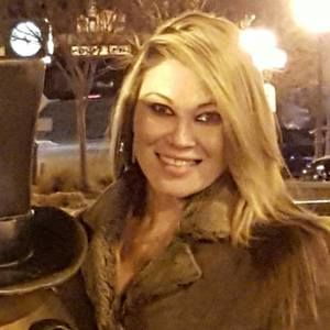 Meet your Posher, Ivelisse