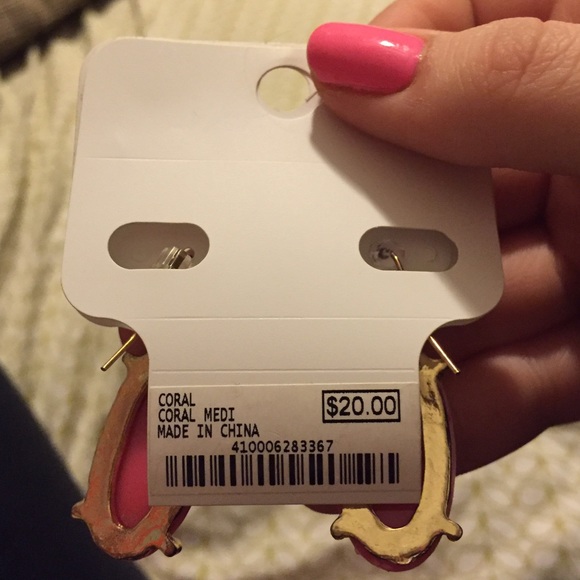 NEW Charming Charlie's Coral Dangly Earrings - Picture 2 of 2