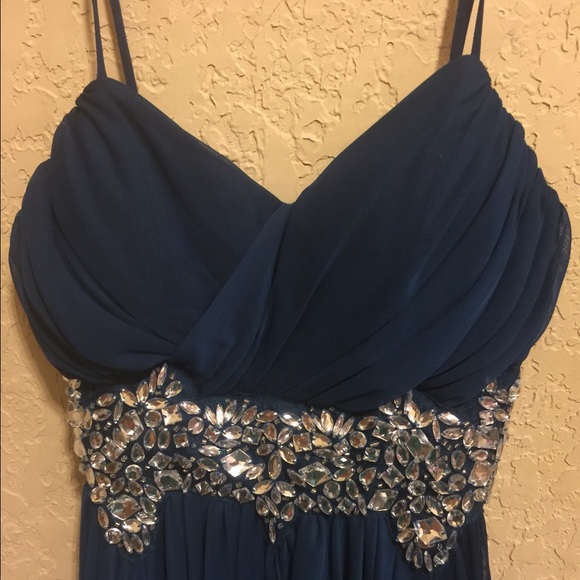 Windsor Prom Dress - Picture 2 of 4