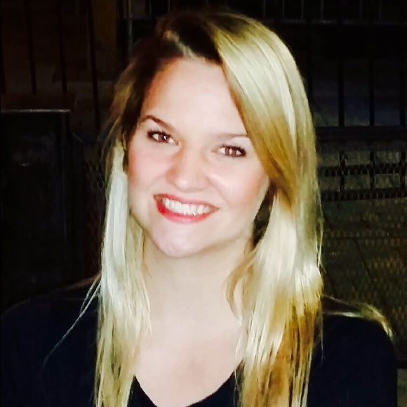 Meet your Posher, Carly - Picture 1 of 1