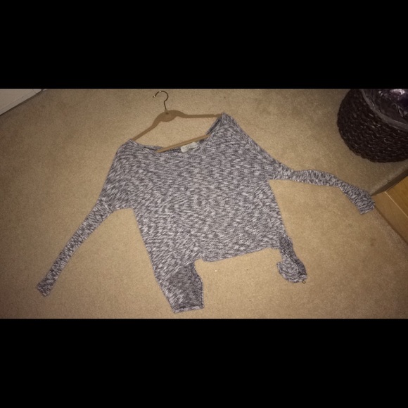 gray/white sweater - Picture 1 of 2