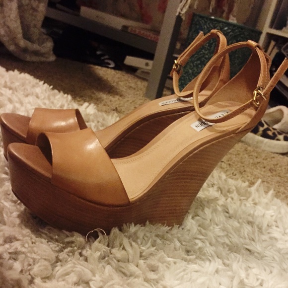 Steve Madden Wedges