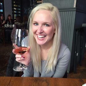 Meet your Posher, Lauren