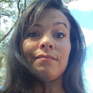 Meet your Posher, Ria