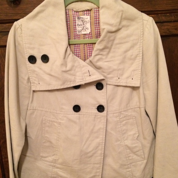 Tan Tulle peacoat. Fully lined. Size M.