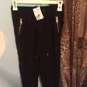 Semi casual "parachute" pants