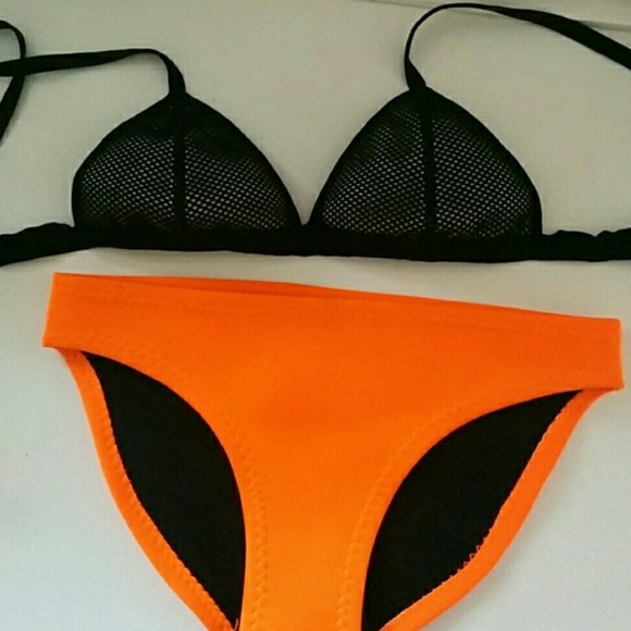 Triangle Bikini (dupe) Bottom only!!
