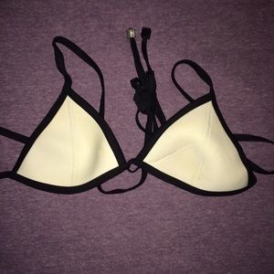 Triangl Bikini Top