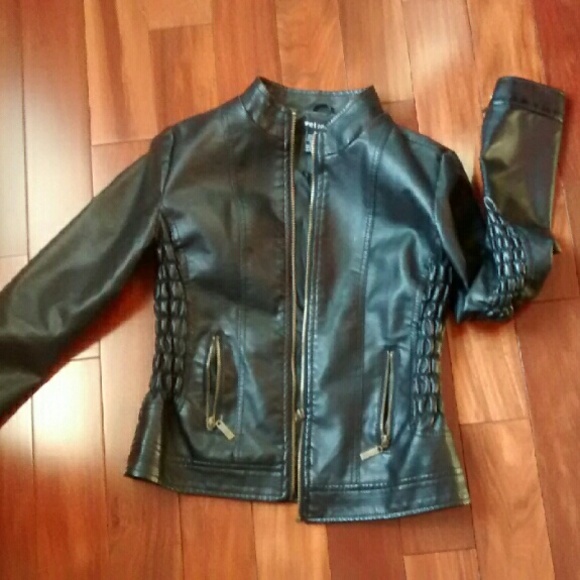 Wet seal jacket