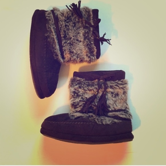 Fur boots