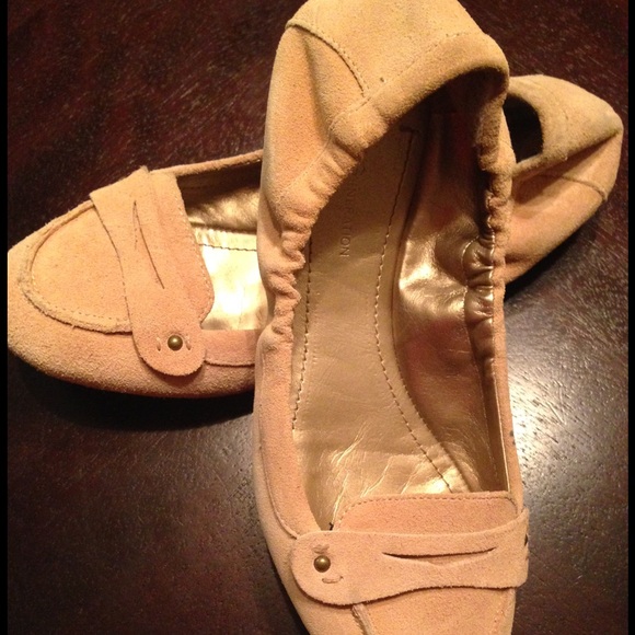 BCBG Camel suede Ballerina Loafer