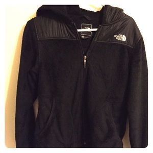Black Northface fleece in great condition