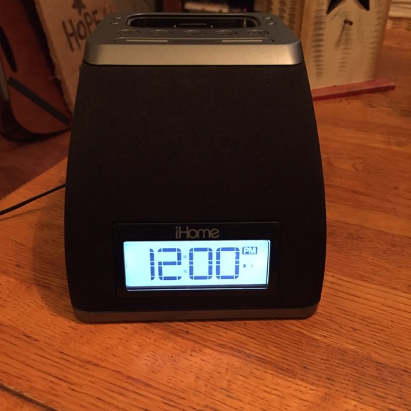 IHome - Picture 2 of 4