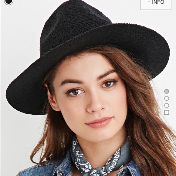 Textured wide-brimmed fedora