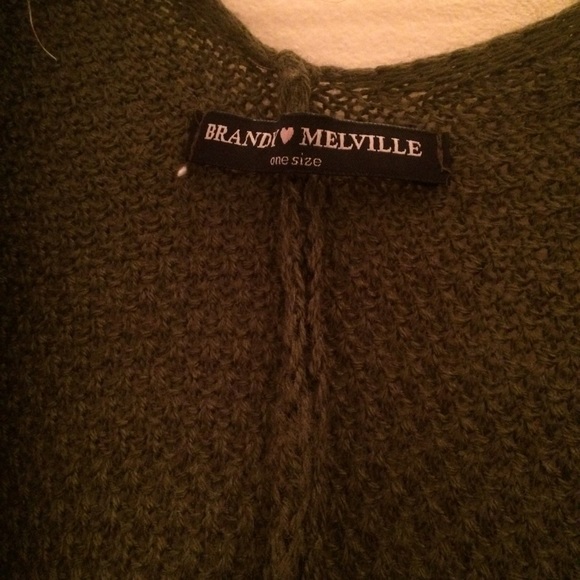 💔SOLD💔 olive caroline cardi - Picture 4 of 4