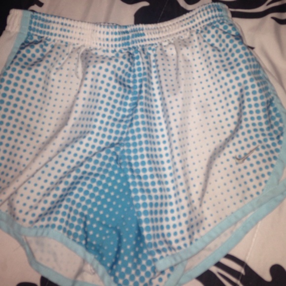 NIKE DRI FIT SHORTS GIRLS - Picture 1 of 1