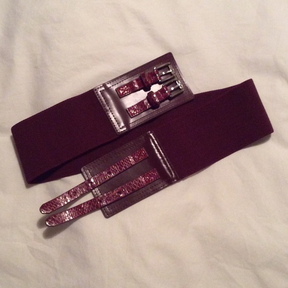 New York & Company Stretch Belt - Burgundy