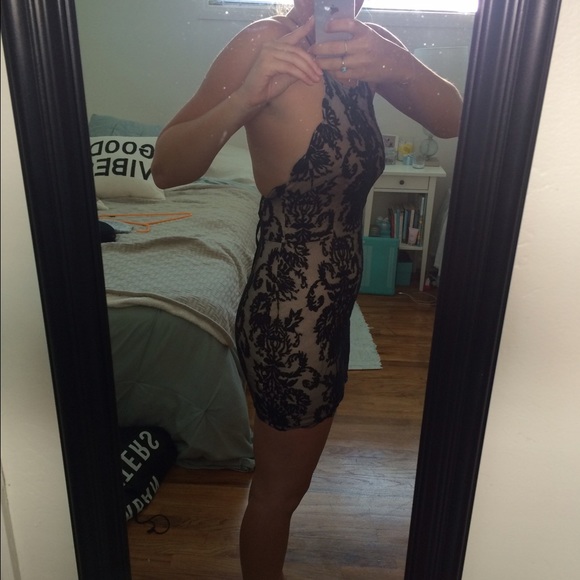 Brand new, with tags, cute night out/backless - Picture 3 of 4