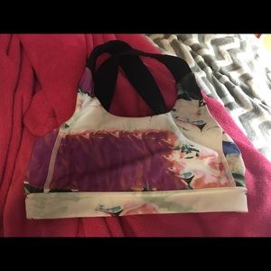 Lulu lemon sports bra