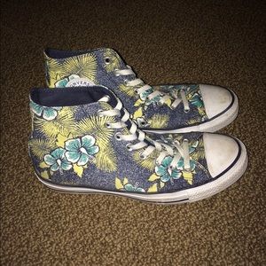 High Top floral Converse!