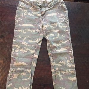 Green camo skinny jeans
